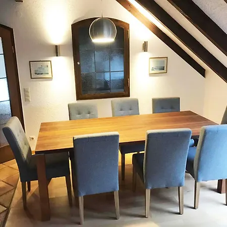 Haus Kubus 아파트 랑게나르겐